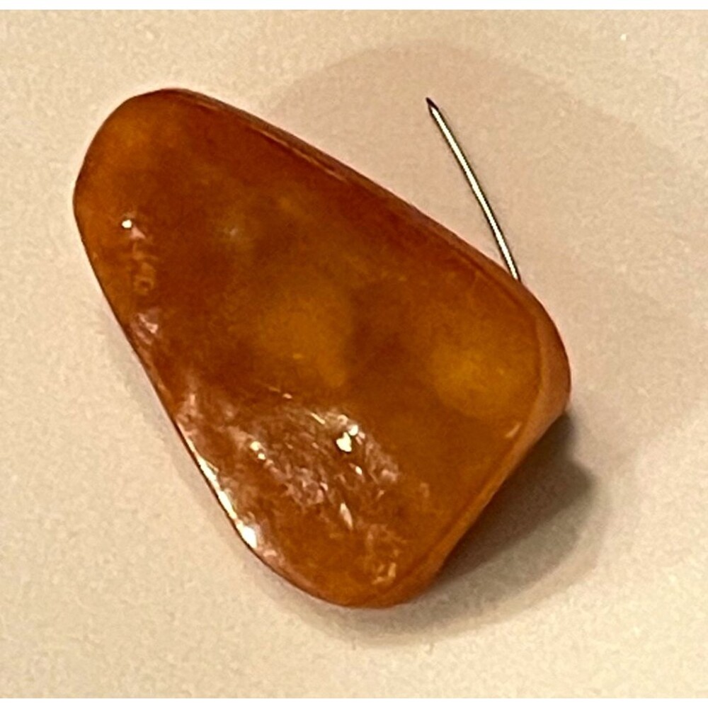 Antique Amber Natural Butterscotch Baltic Stone Brooch 5,25 grams 1.5" x 1"